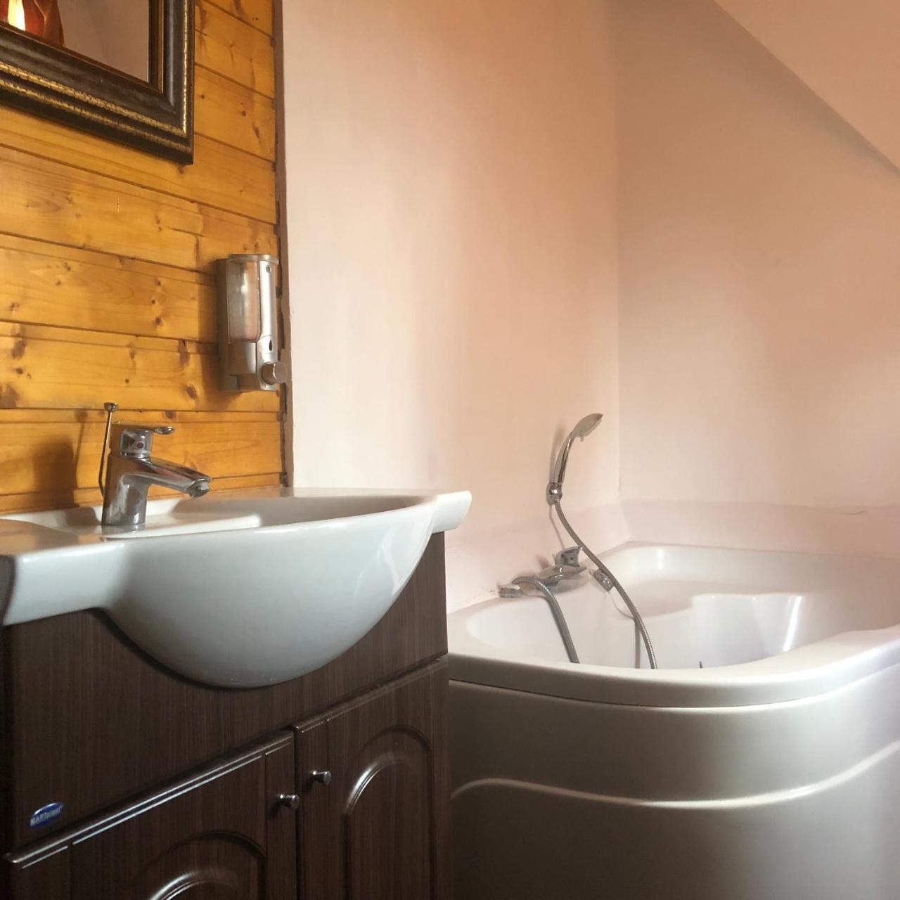 Willa Hot Tub Chalet Retreat Braszów Zewnętrze zdjęcie